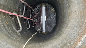 Plugs divert flow for manhole bench and channel rehabilitation